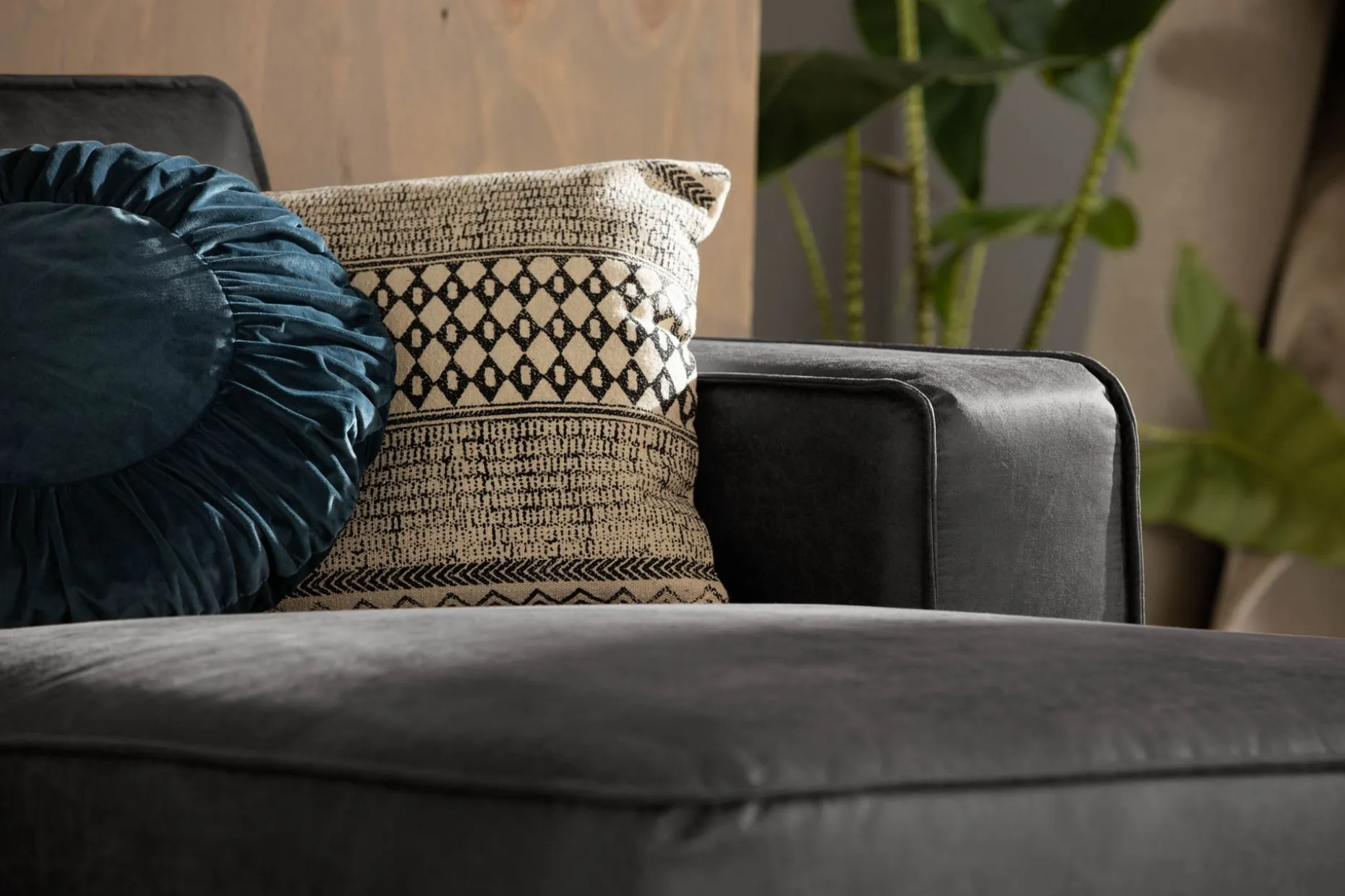 Akron 2-seter Sofa med Divan Høyre Bonded Lær
