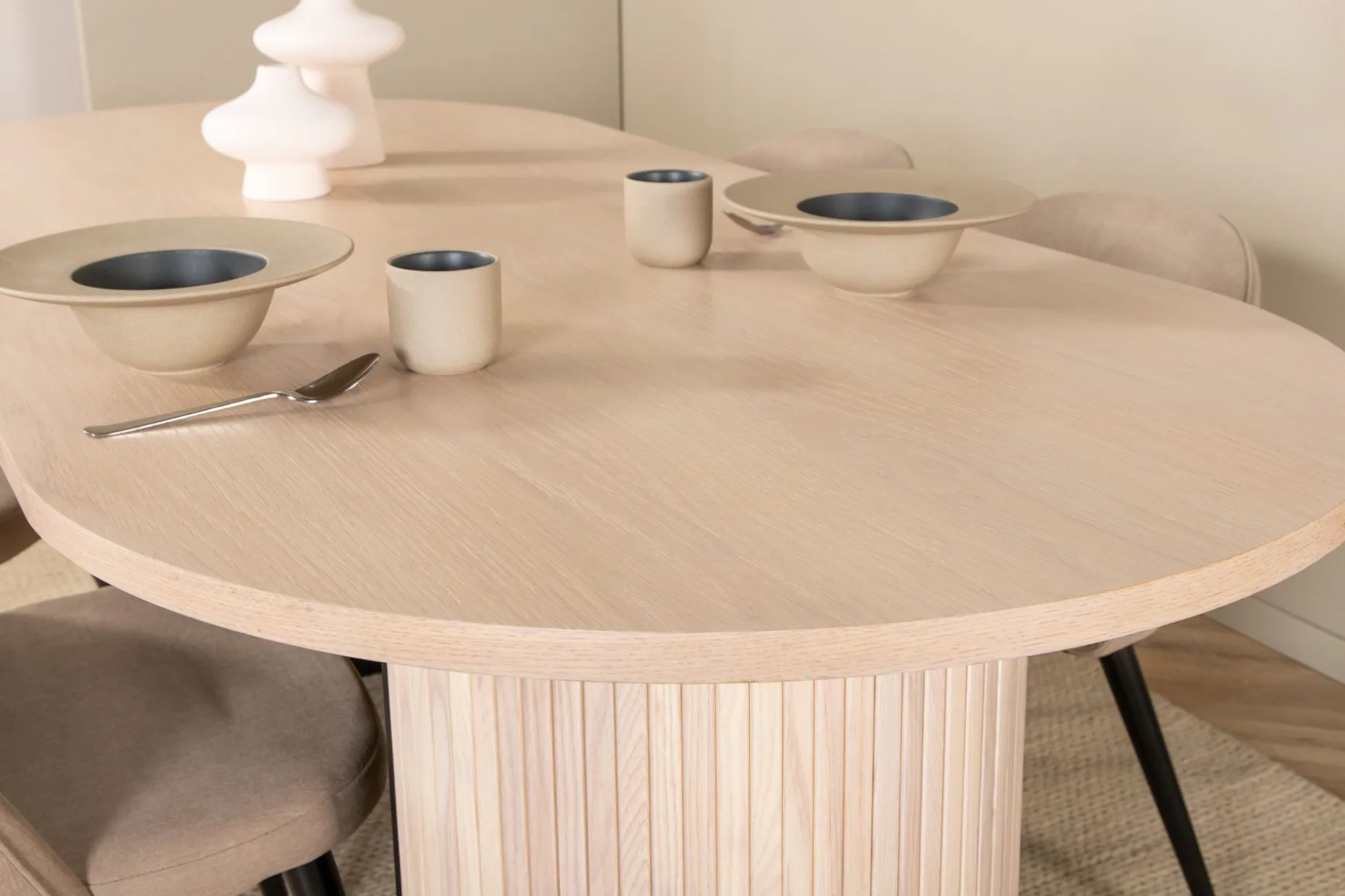 Biana Spisegruppe 200 cm Oval inkl. 4 Velvets Stoler