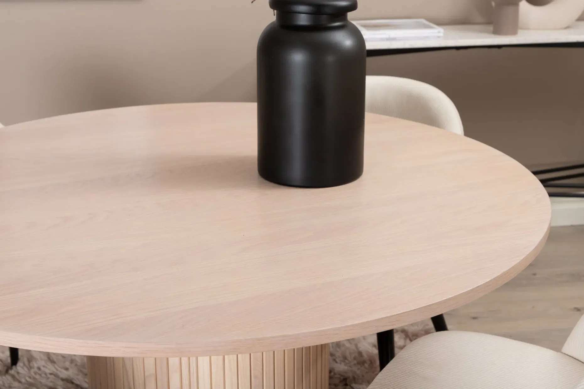 Biana Spisegruppe 110 cm Rund inkl. 4 Valera Cordfløyelstole