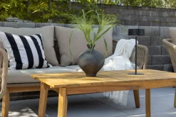 Chania sofagruppe 2-seters sofa + 2 lenestoler med bord utendørs