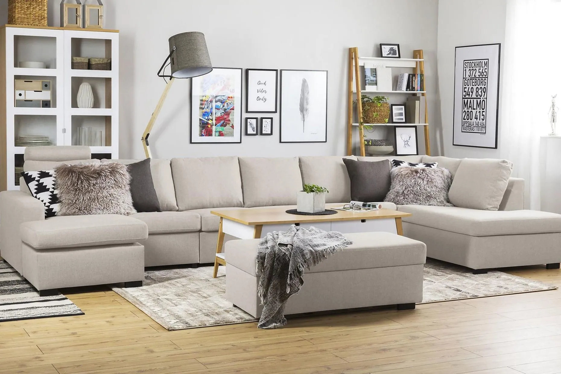 Crazy 6-seters Høyrevendt U-formet XX-Large Sofa med Divan og Sjeselong i Stoff