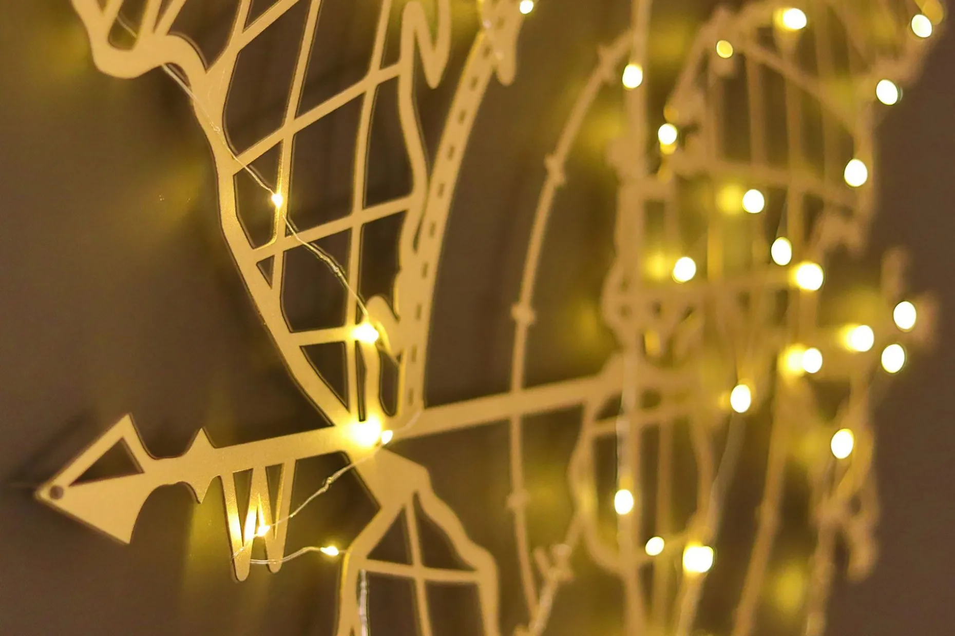 Decorative Metal Wall Accessory 65x95
