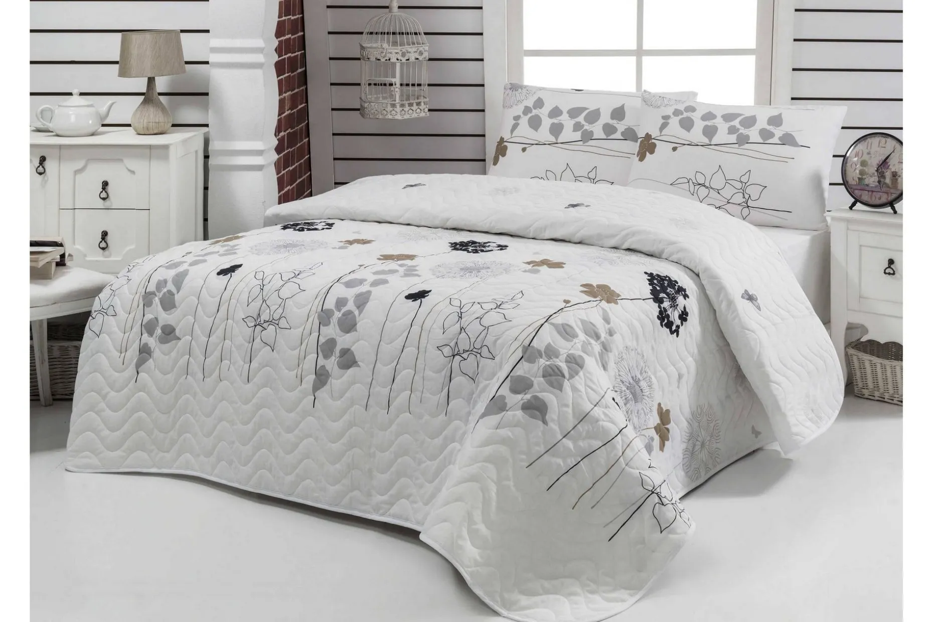Eponj Home Sengeteppe Dobbelt 200x220+2 Putetrekk Quiltet