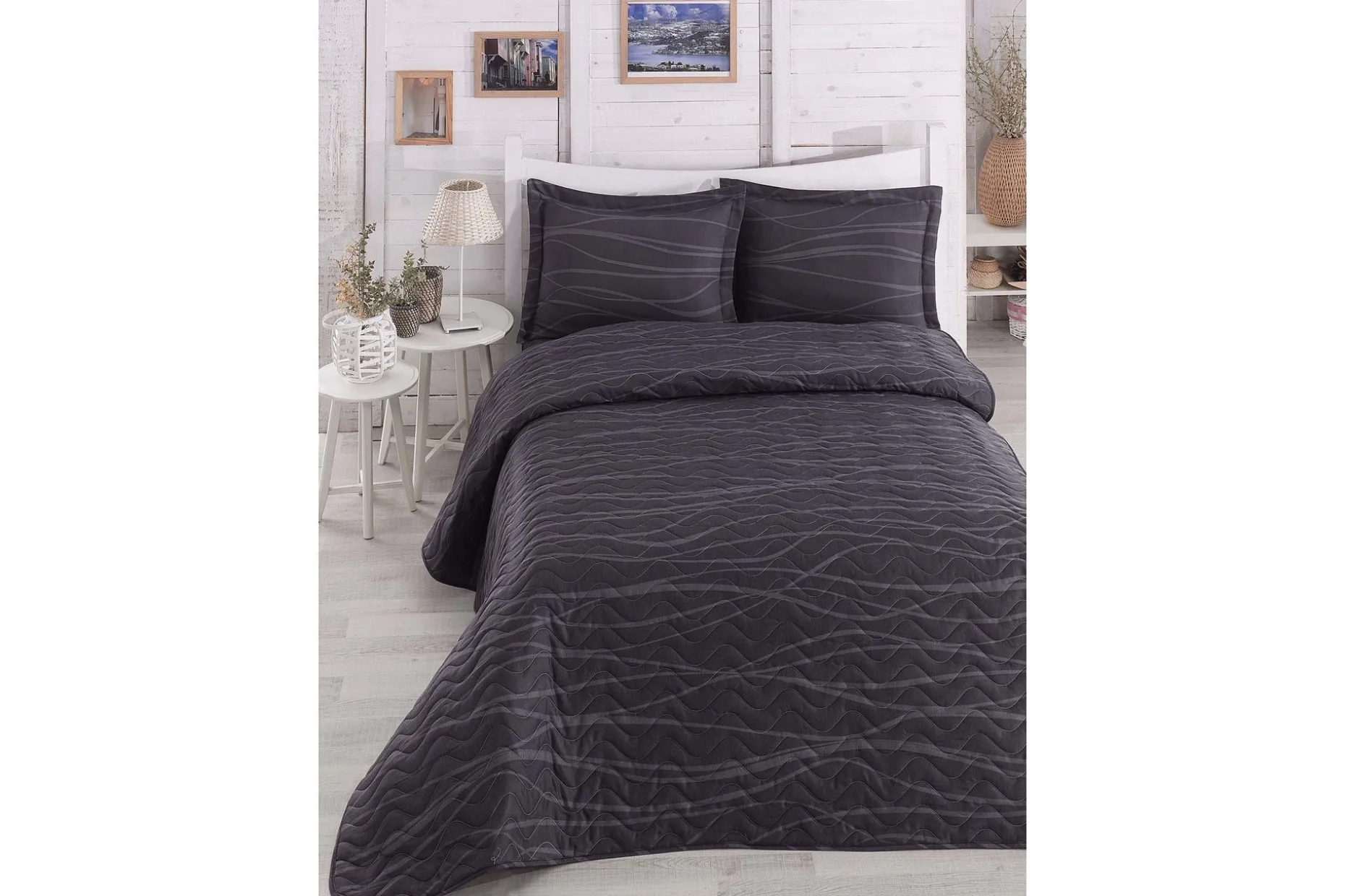 Eponj Home Sengeteppe Dobbelt 200x220+2 Putetrekk Quiltet