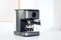 Espressomaskin Black+Decker 20 bar