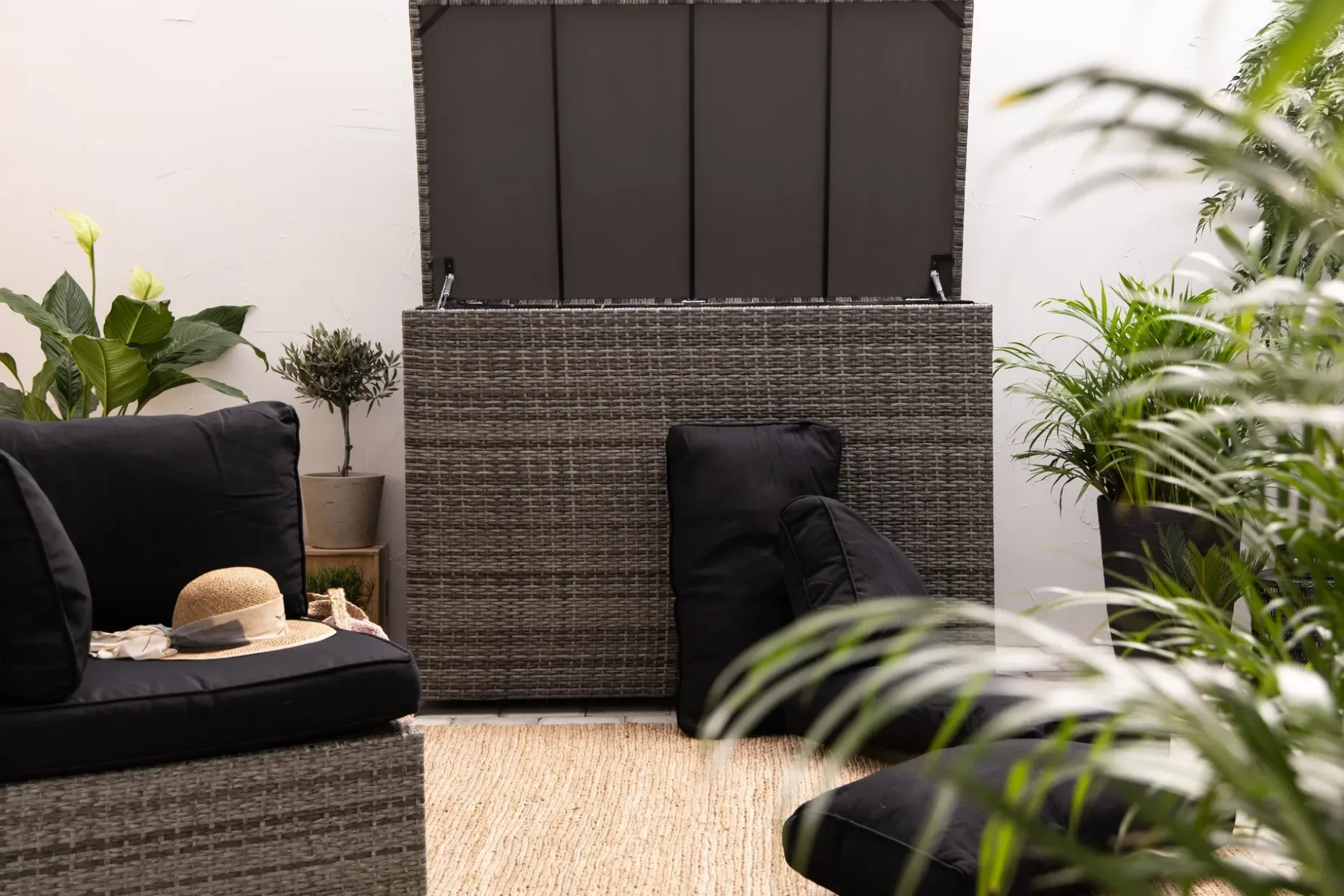 Gigant vanntett puteboks XL for utendørs bruk – Oppbevaringsboks i kunstrotting (B150xD90xH101 cm)