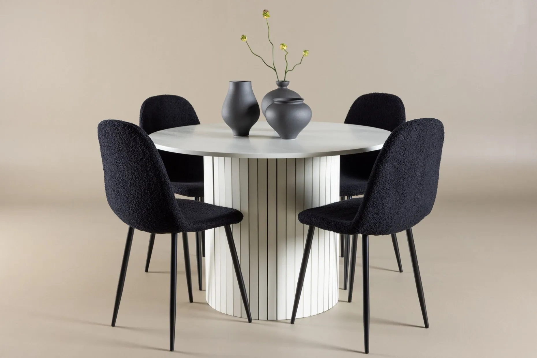 Härön Spisegruppe 110 cm Rund med 4 Polar stoler