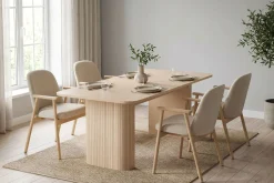 Kopparbo spisebord 180–240 cm uttrekkbart med 4 Reciclar spisestoler