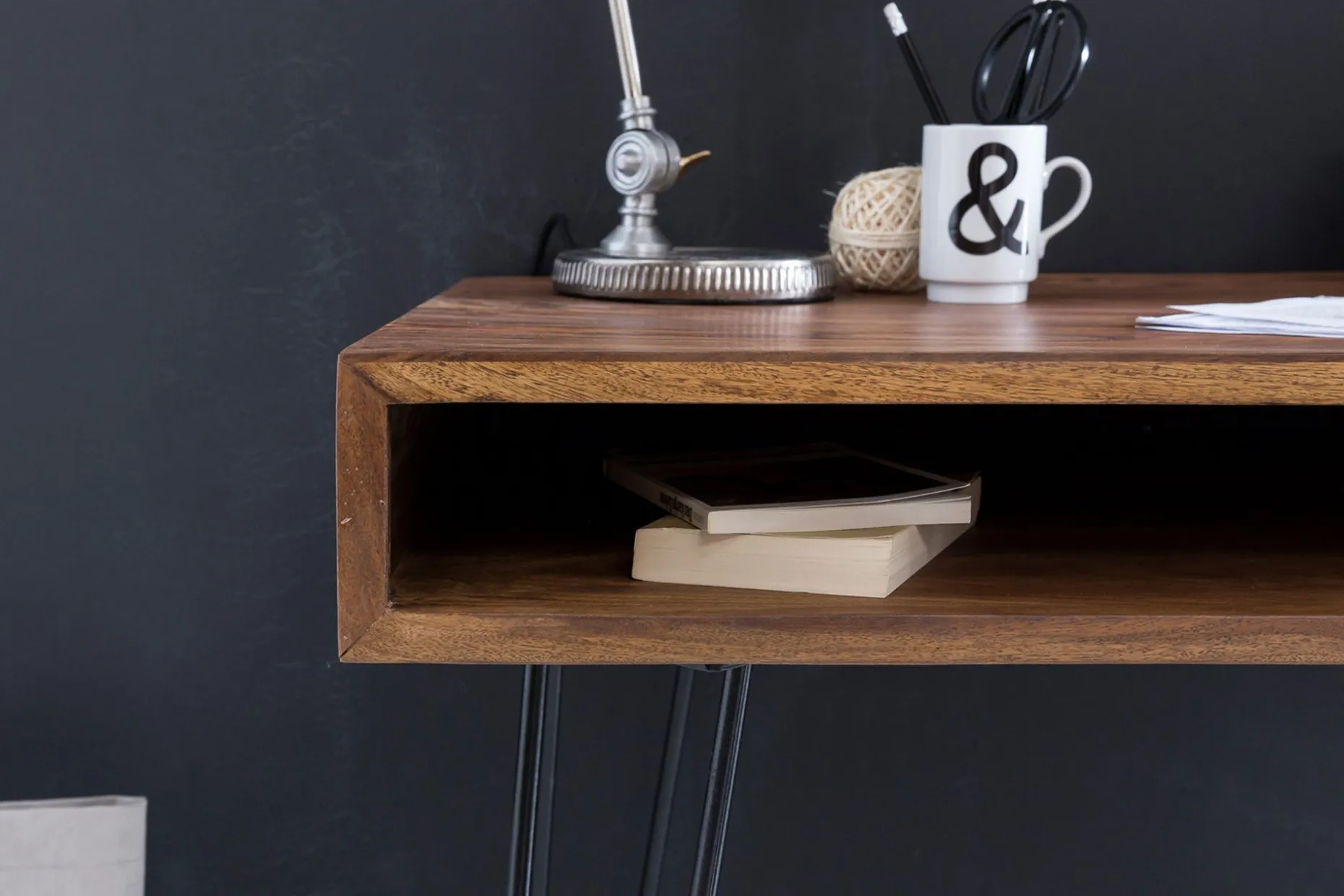 Langner Skrivebord 110 cm med Oppbevaring Hylle