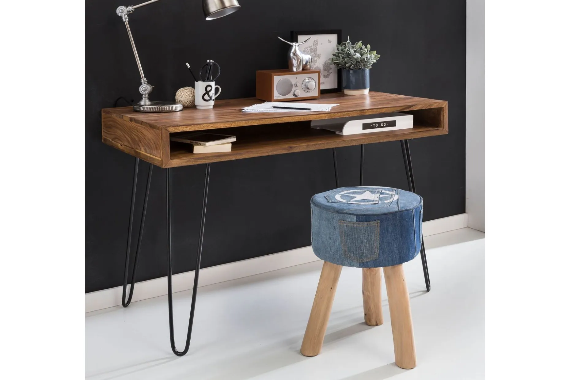 Langner Skrivebord 110 cm med Oppbevaring Hylle