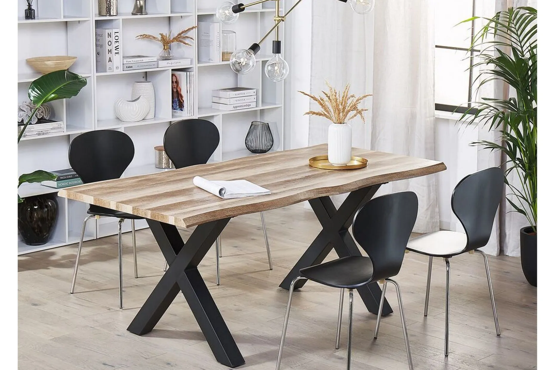 Lawtey Spisebord 180 cm Sammenleggbart