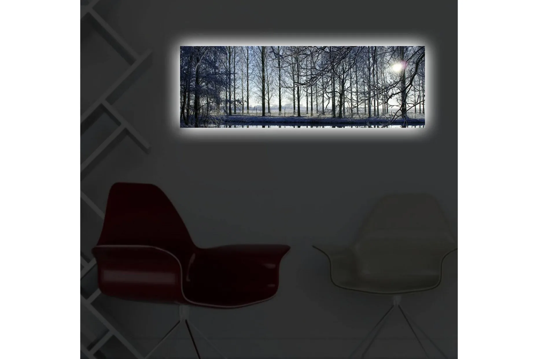 Lerretsbilde med LED-belysning 30x90 cm - Vinterlandskap med snødekte trær og en svak solstråle