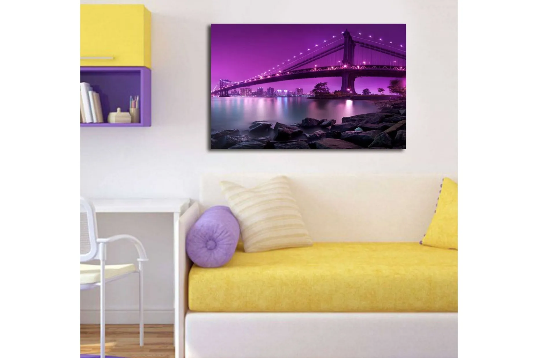 Lerretsbilde med LED-belysning 45x70 cm - Lys lilla bro som spenner over en rolig vannoverflate