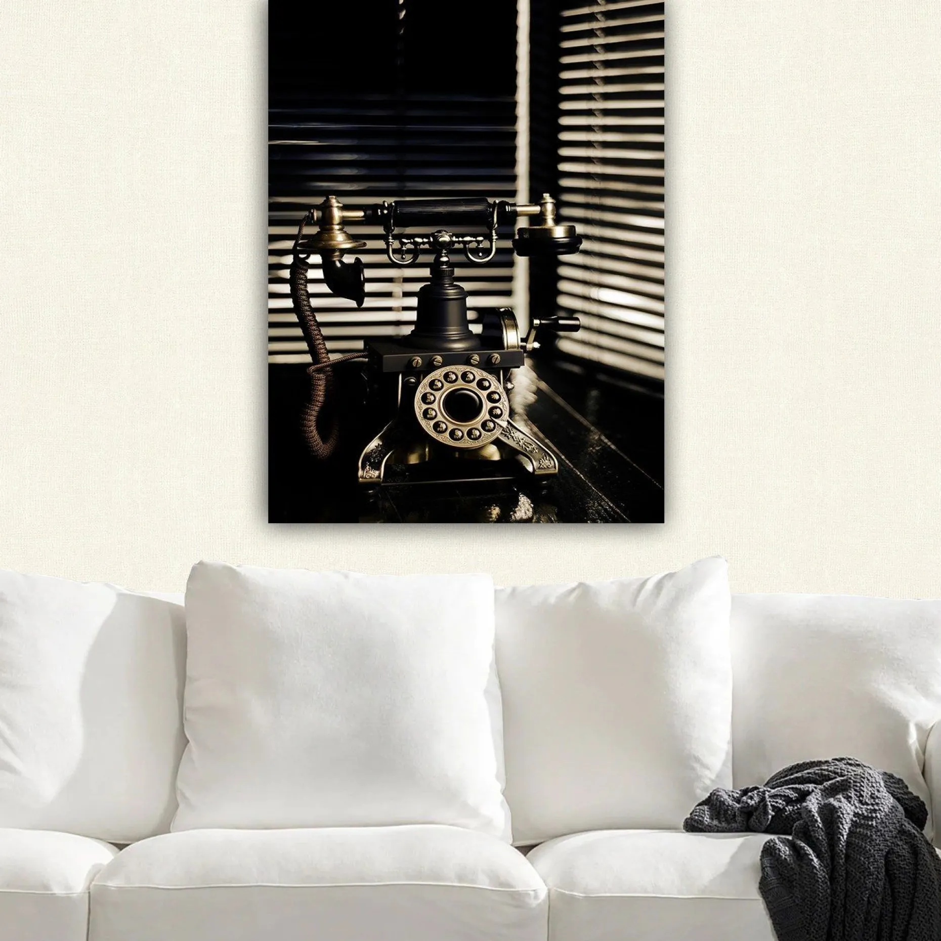 Lerretsbilde 70x100 cm - Vintage telefon med metalldetaljer og et elegant design