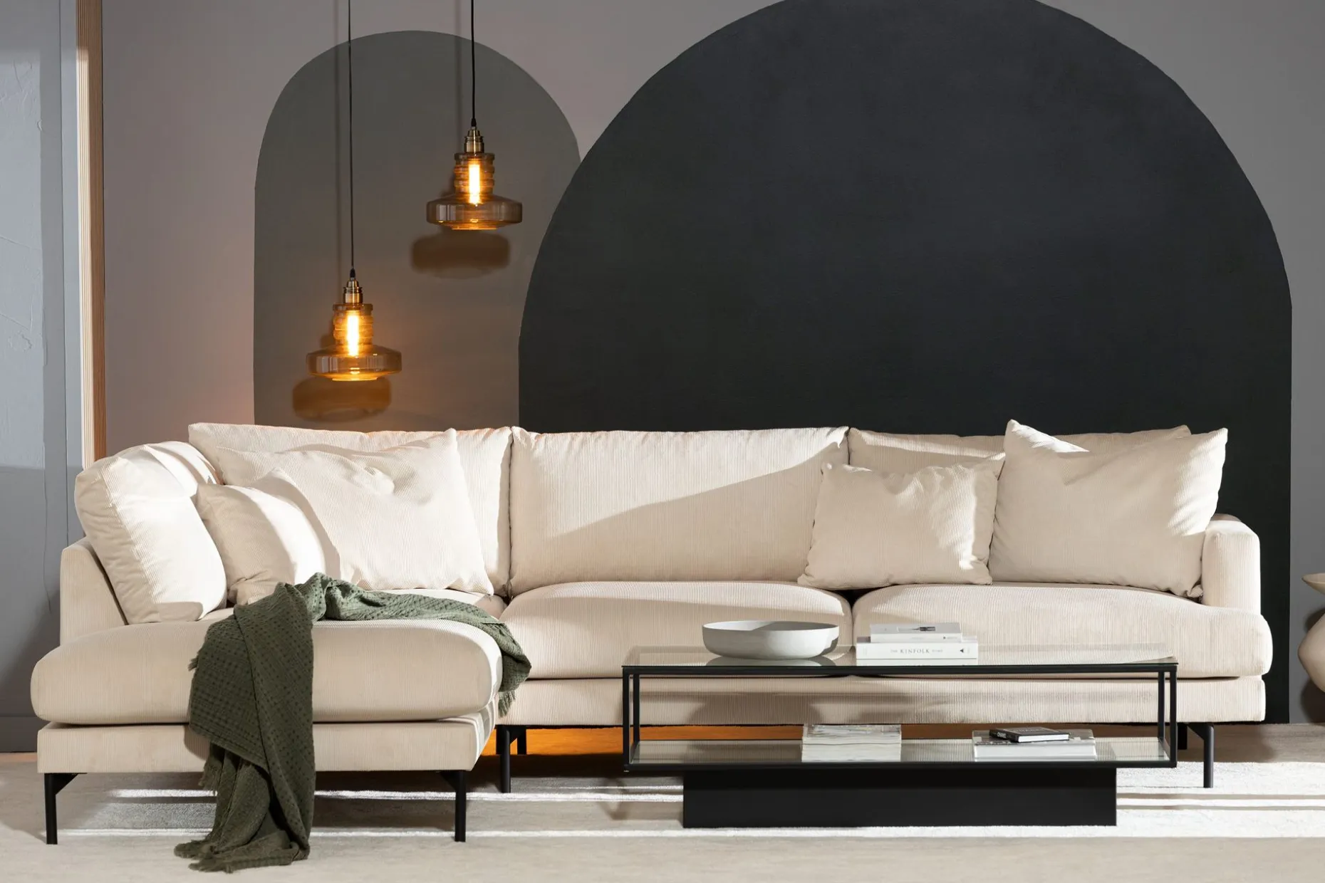 Menard 4-seters Venstrevendt L-formet Sjeselongsofa + Fotskammel i Manchester