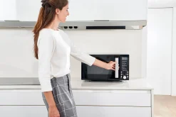 Mikrobølgeovn Black+Decker Digital 900W 23L Svart