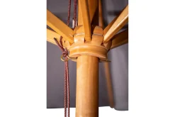 Naxos Parasoll Rund Ø300 cm Svart/Natur