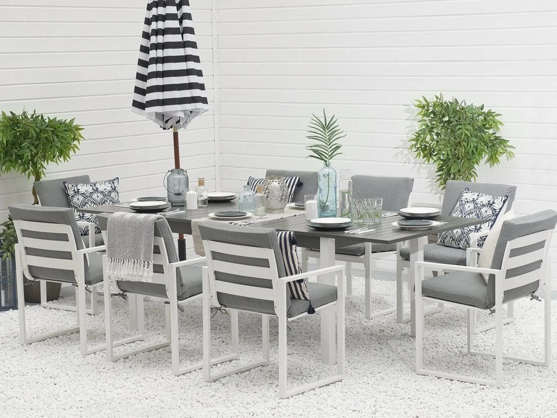 Pancole Hagegruppe Med Bord + 8 Stoler