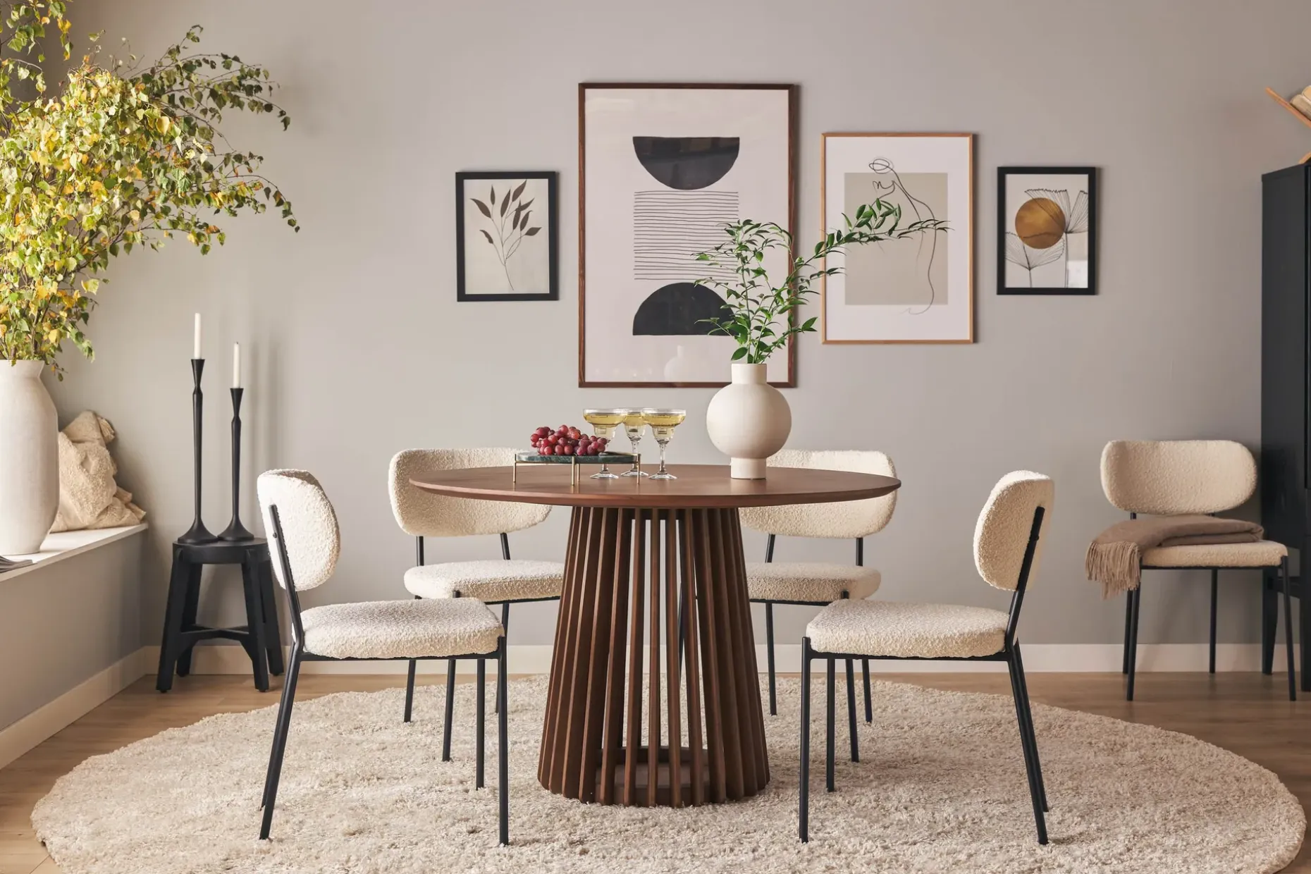 Peyra Rundt Spisebord 120 cm for 4 personer Kjøkkenbord i tre