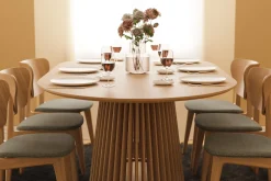 Peyra Spisebord 200 cm Ovalt Eik