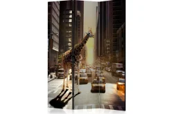 Romdeler Giraffe in the Big City