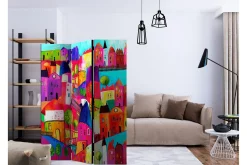 Romdeler Rainbow-Hued Town