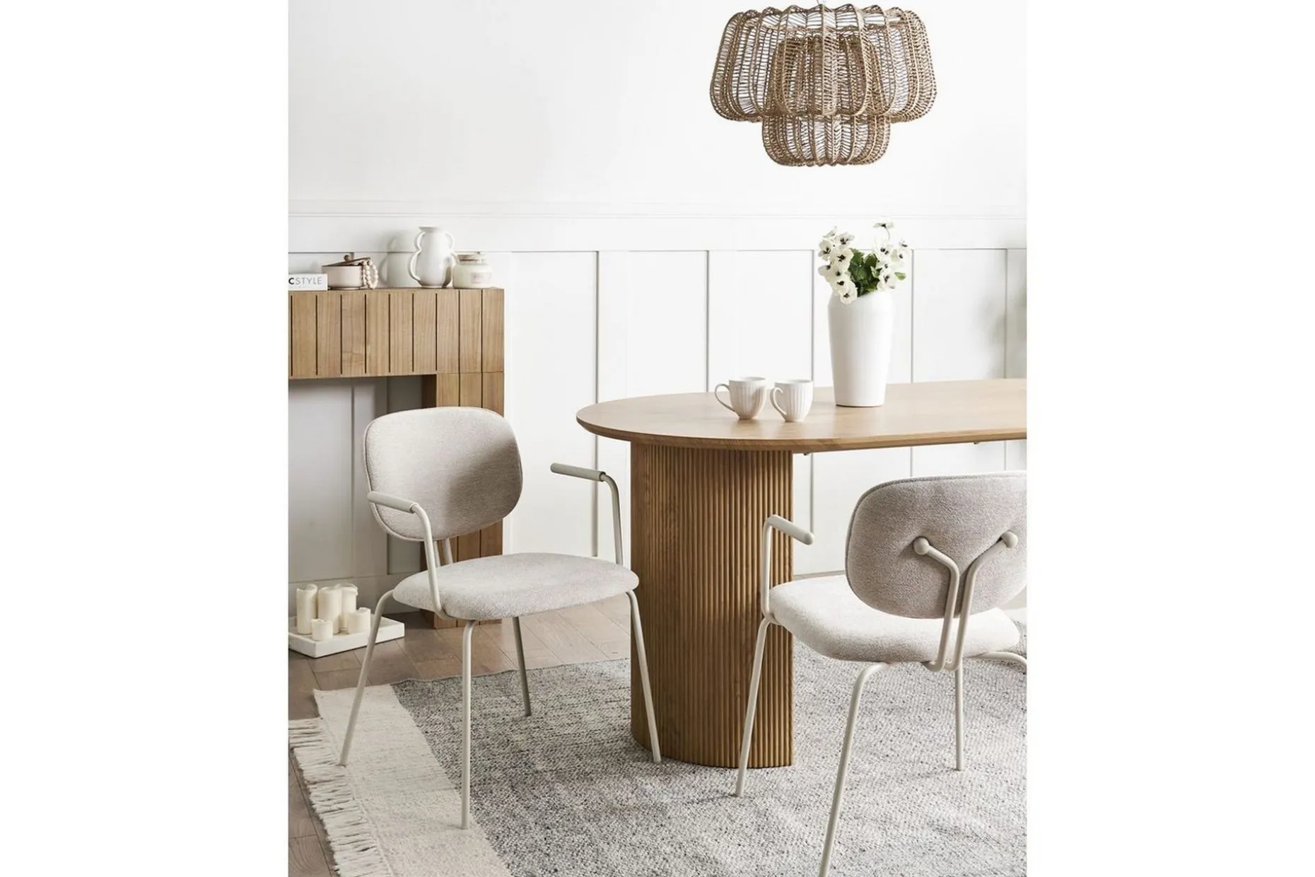 Sett med 2 spisestuestoler Carille