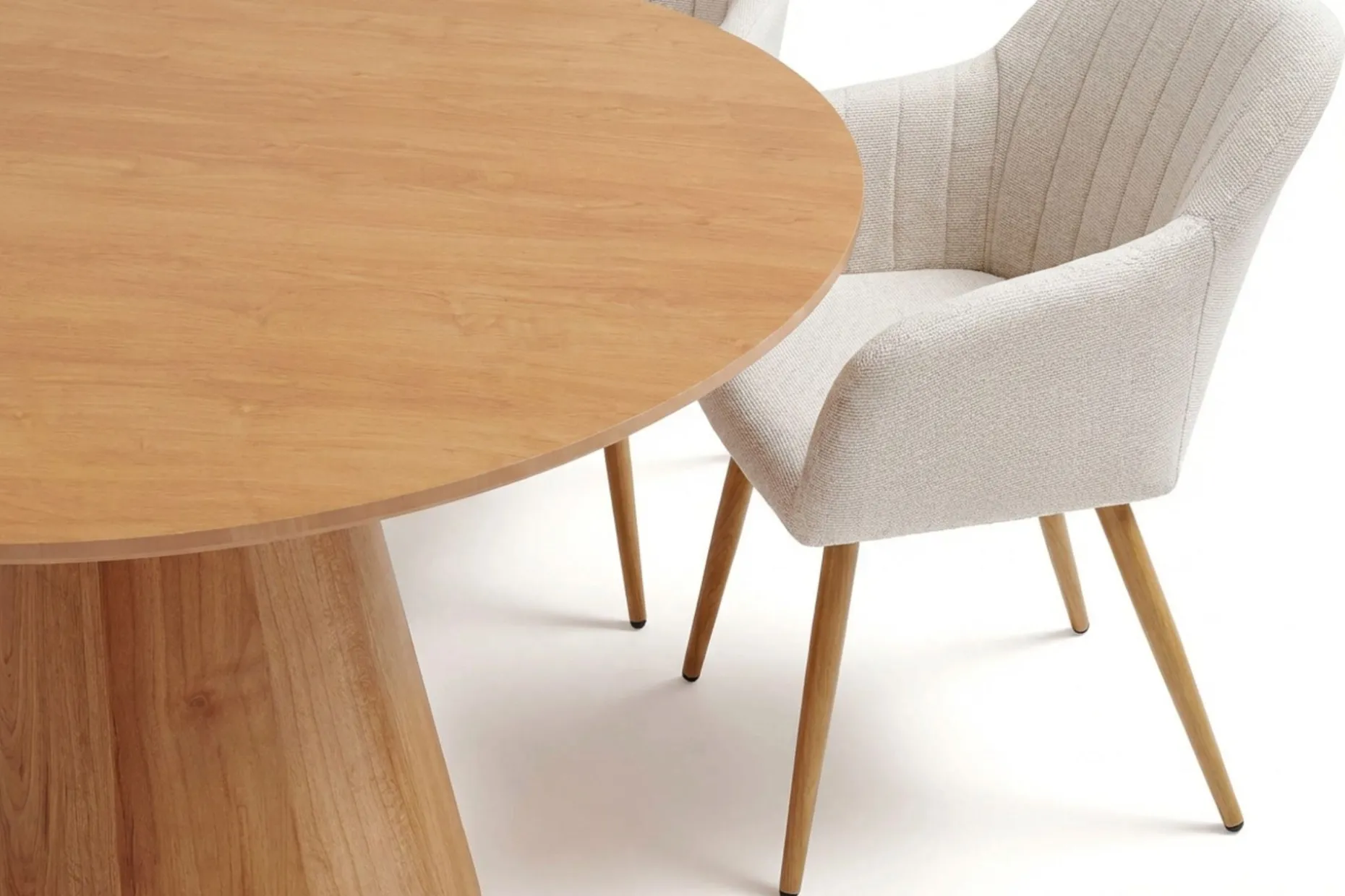 Siena spisegruppe rund 110 cm eik med 4 Filippa spisestoler