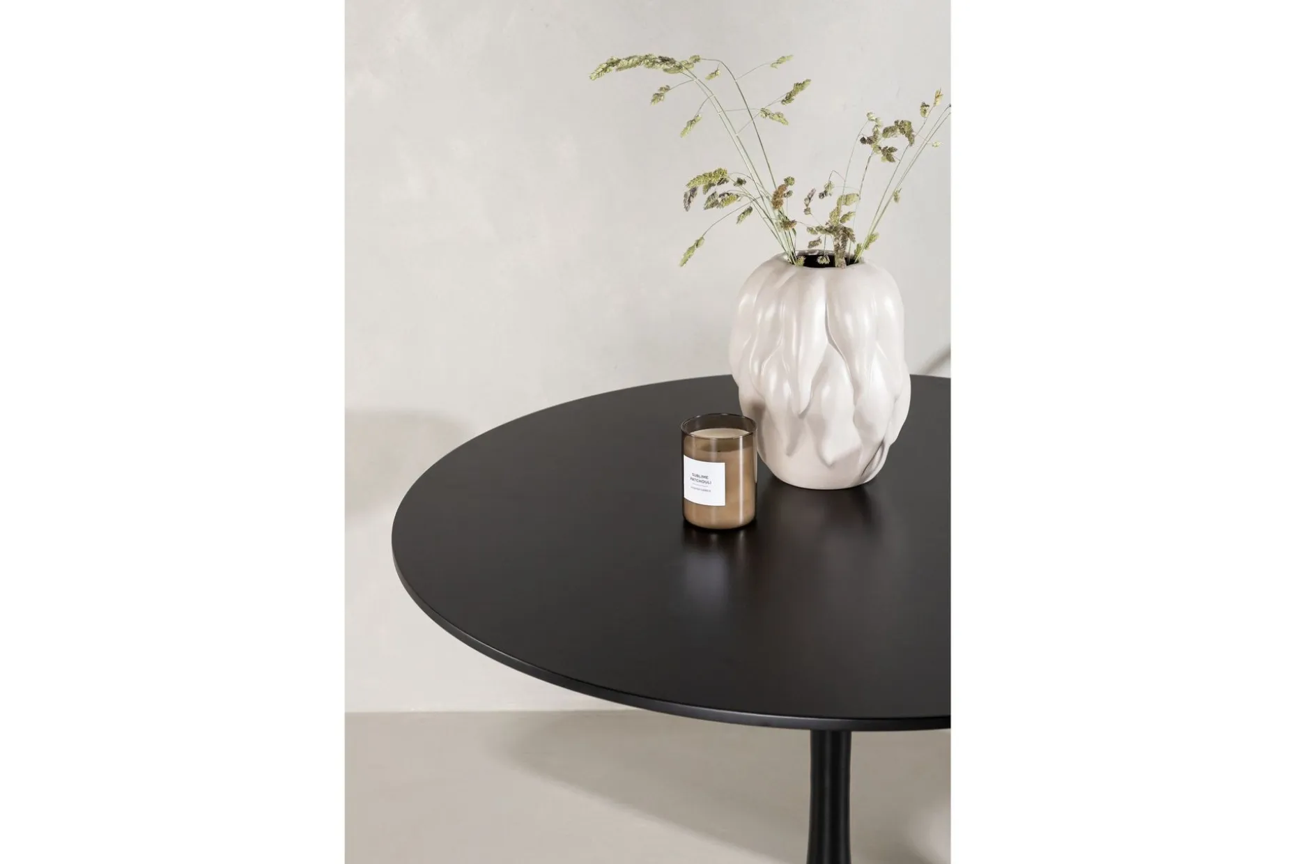 Spisebord Venture Home Glade spisebord 100x74 cm rundt Black