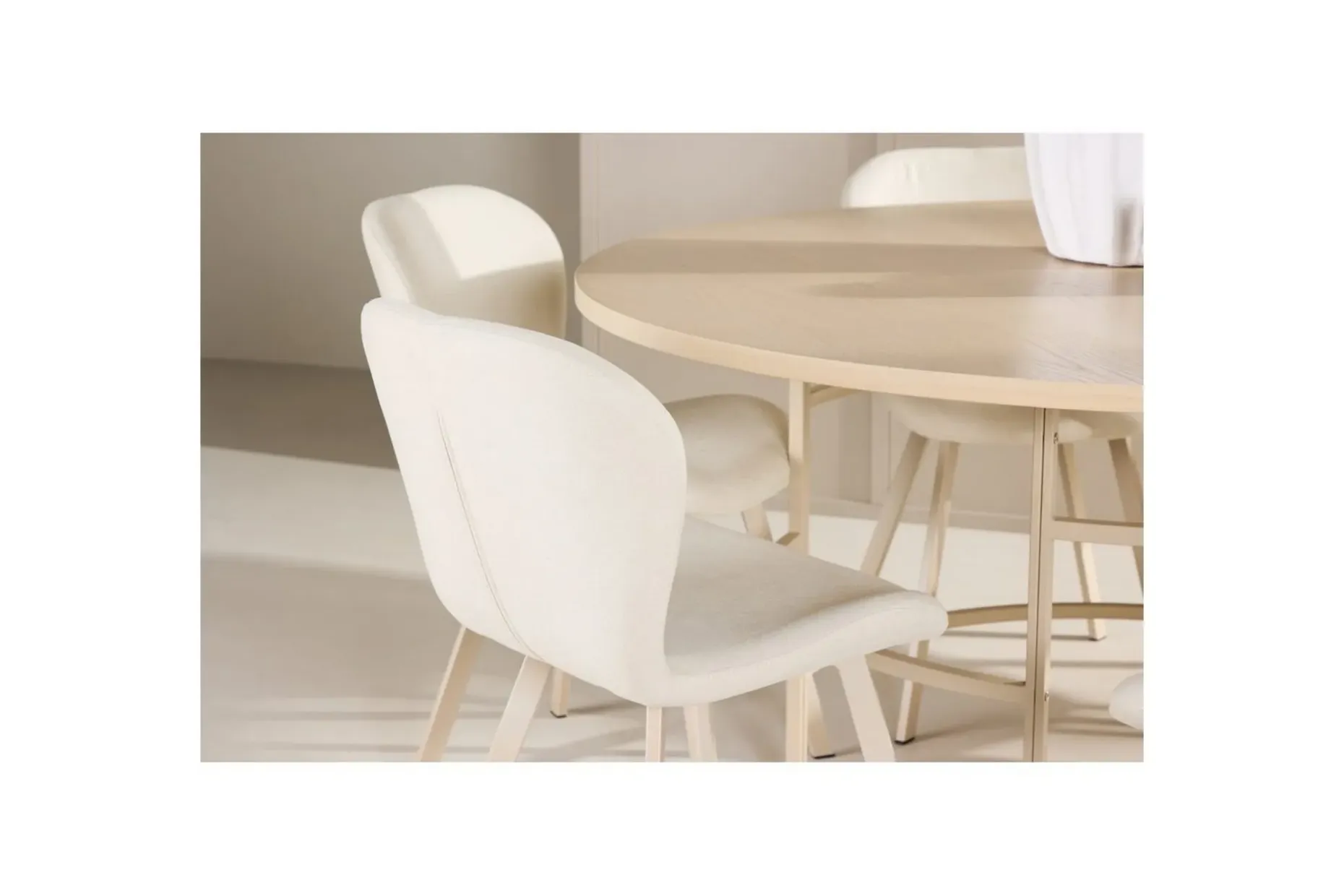 Spisegruppe Copenhagen Rund 140 cm Hvit/Beige med 6 Lilja-stoler