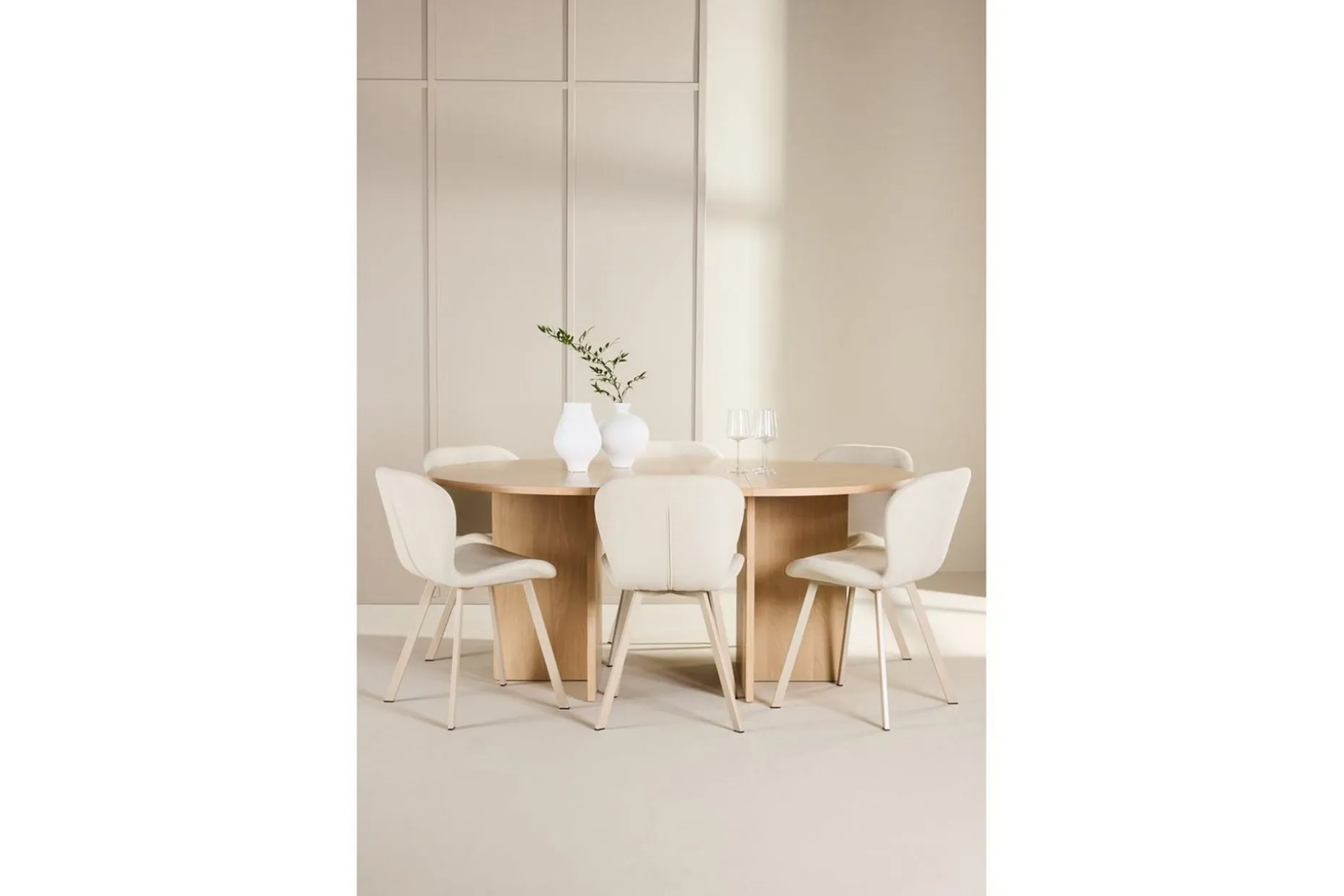 Spisegruppe Strada Rund 120/170 cm Hvit med Lilja Stoler 6 stk