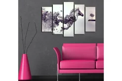 Stort lerretsbilde i 5 deler 105x70 cm - Dynamisk hest i bevegelse med fragmentert struktur