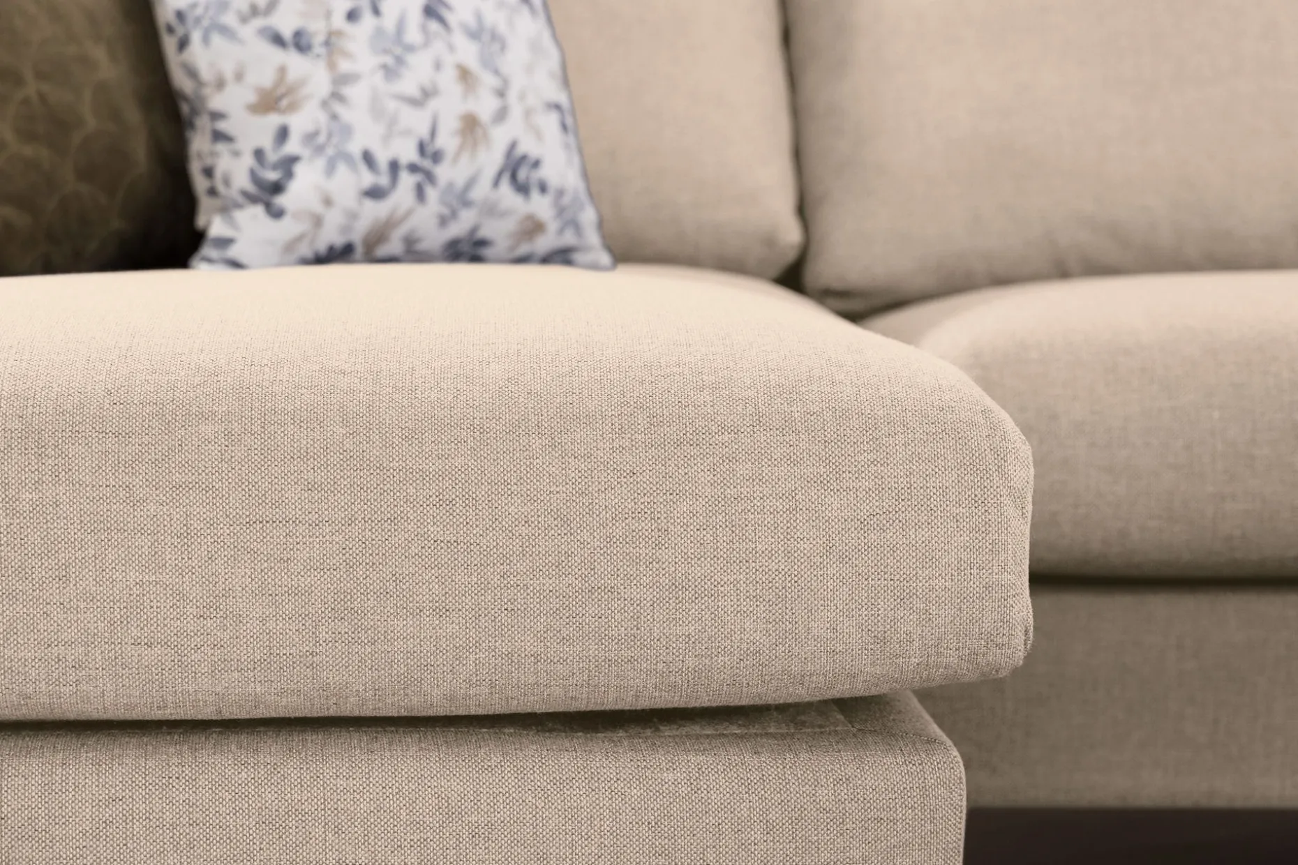 Trend 4-seters Høyrevendt L-formet Sjeselongsofa i Stoff 280 cm bred
