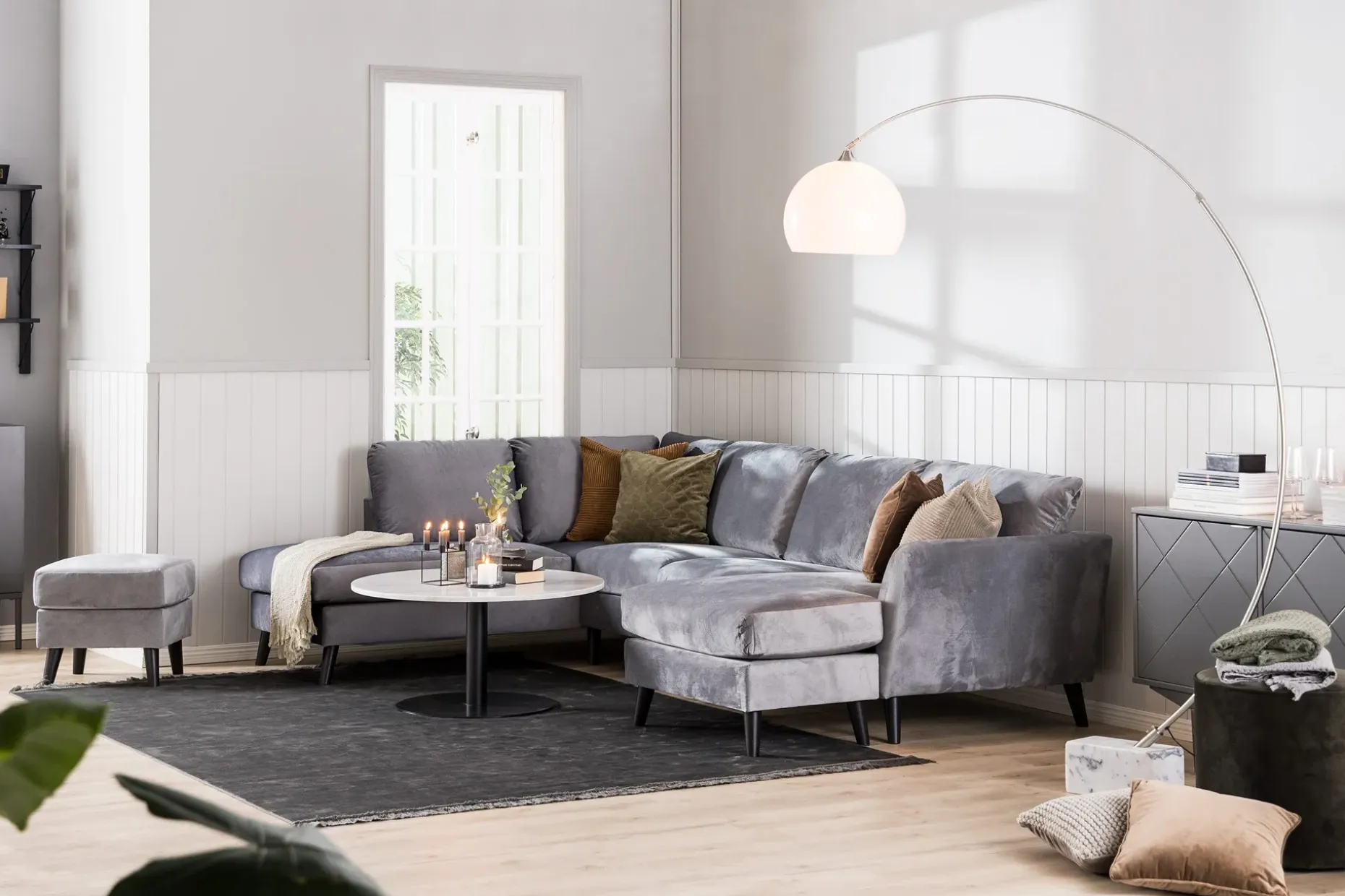 Trend 5-seters Høyrevendt L-formet Hjørnesofa med Divan i Fløyel