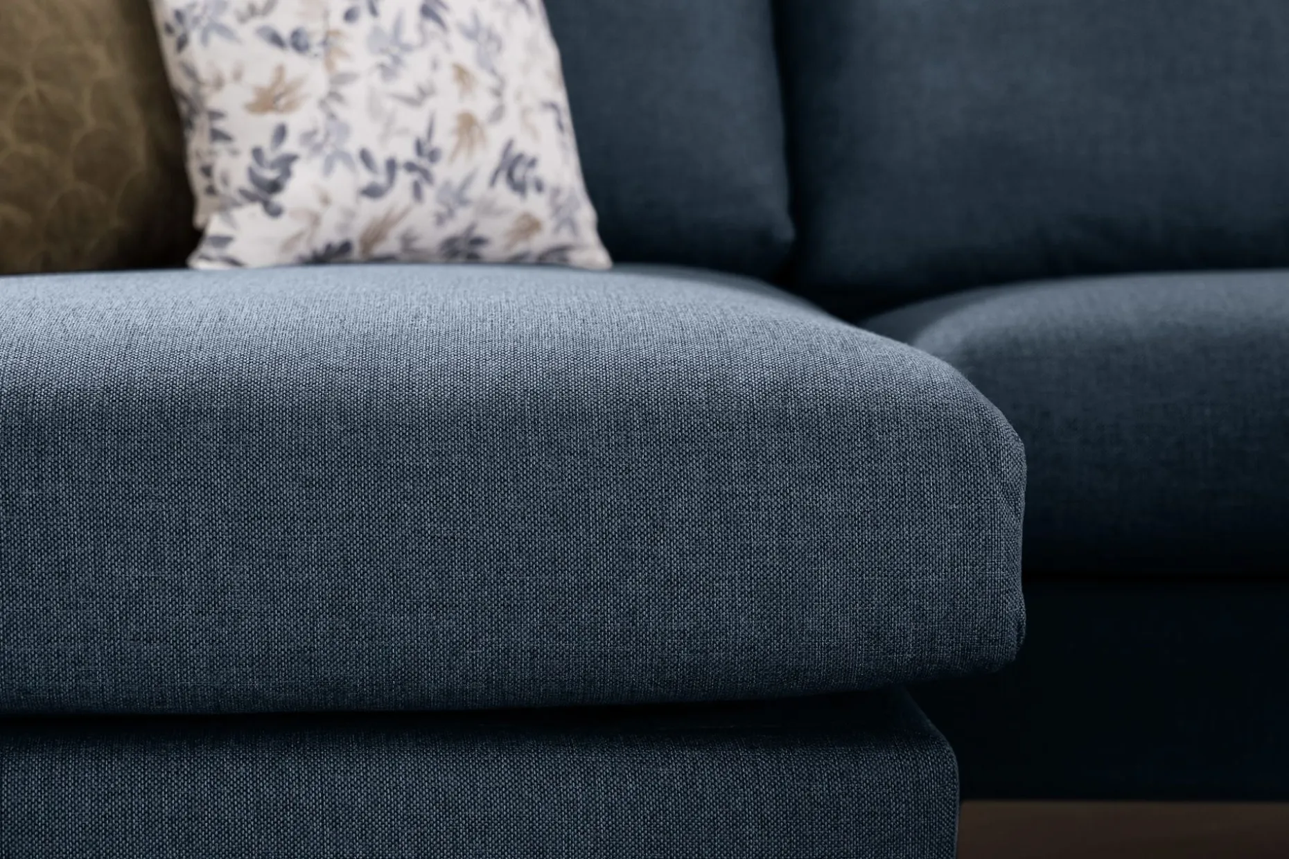 Trend 4-seters Høyrevendt U-formet Sofa med Divan og Sjeselong i Stoff