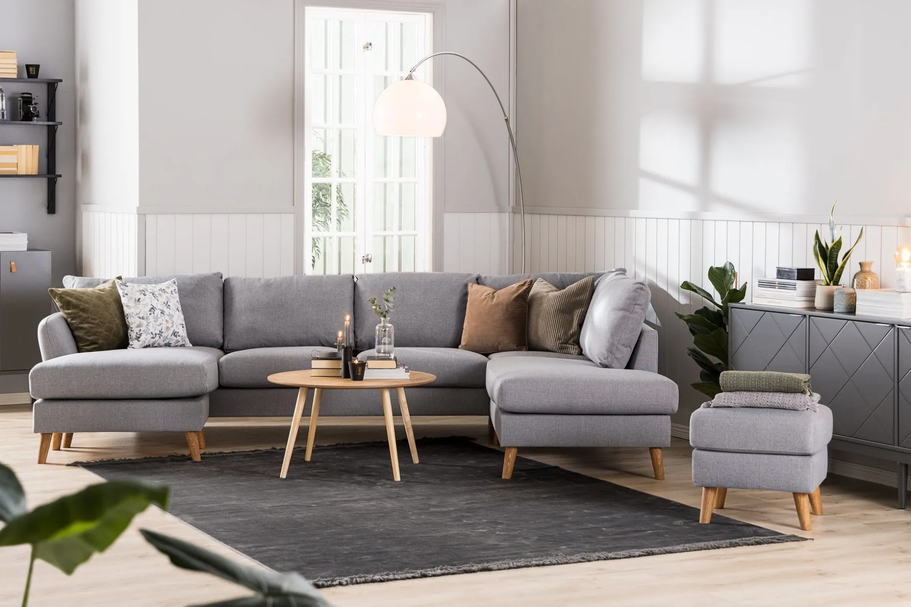 Trend 5-seters Høyrevendt U-formet Hjørnesofa med Divan i Stoff