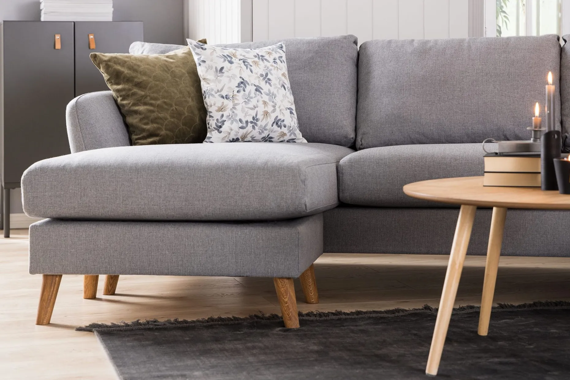 Trend 5-seters Venstrevendt U-formet Hjørnesofa med Divan i Stoff