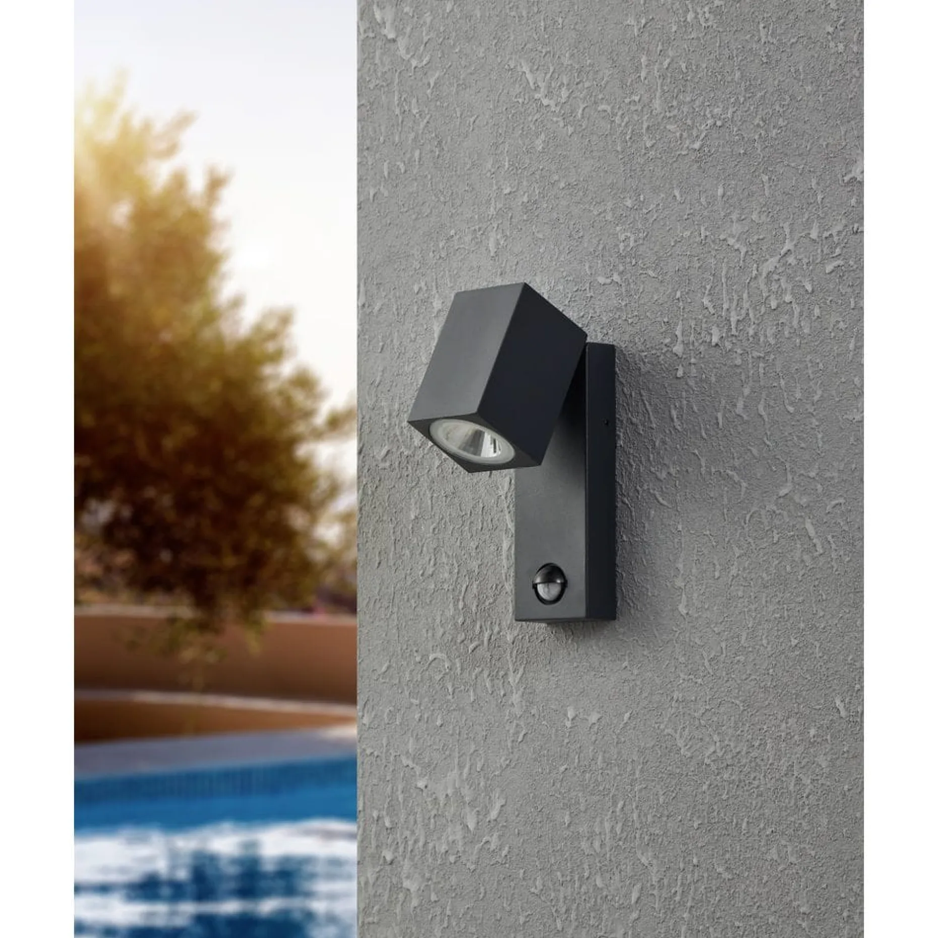 Utvendig vegglampe Sakeda med sensor
