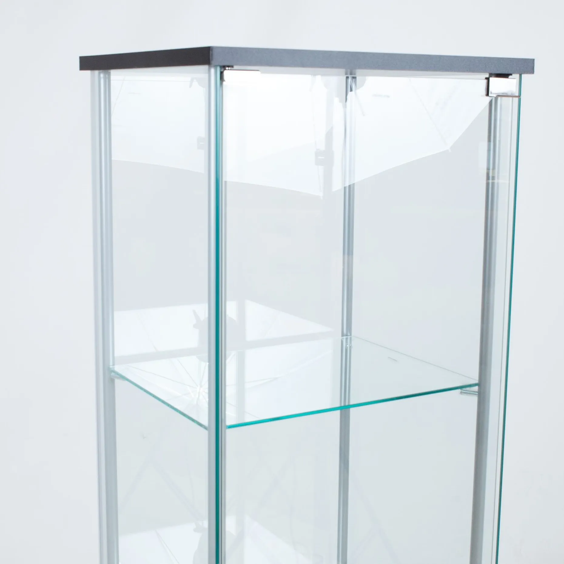 Vitrineskap HOME4YOU Aiko 42x36x161 cm