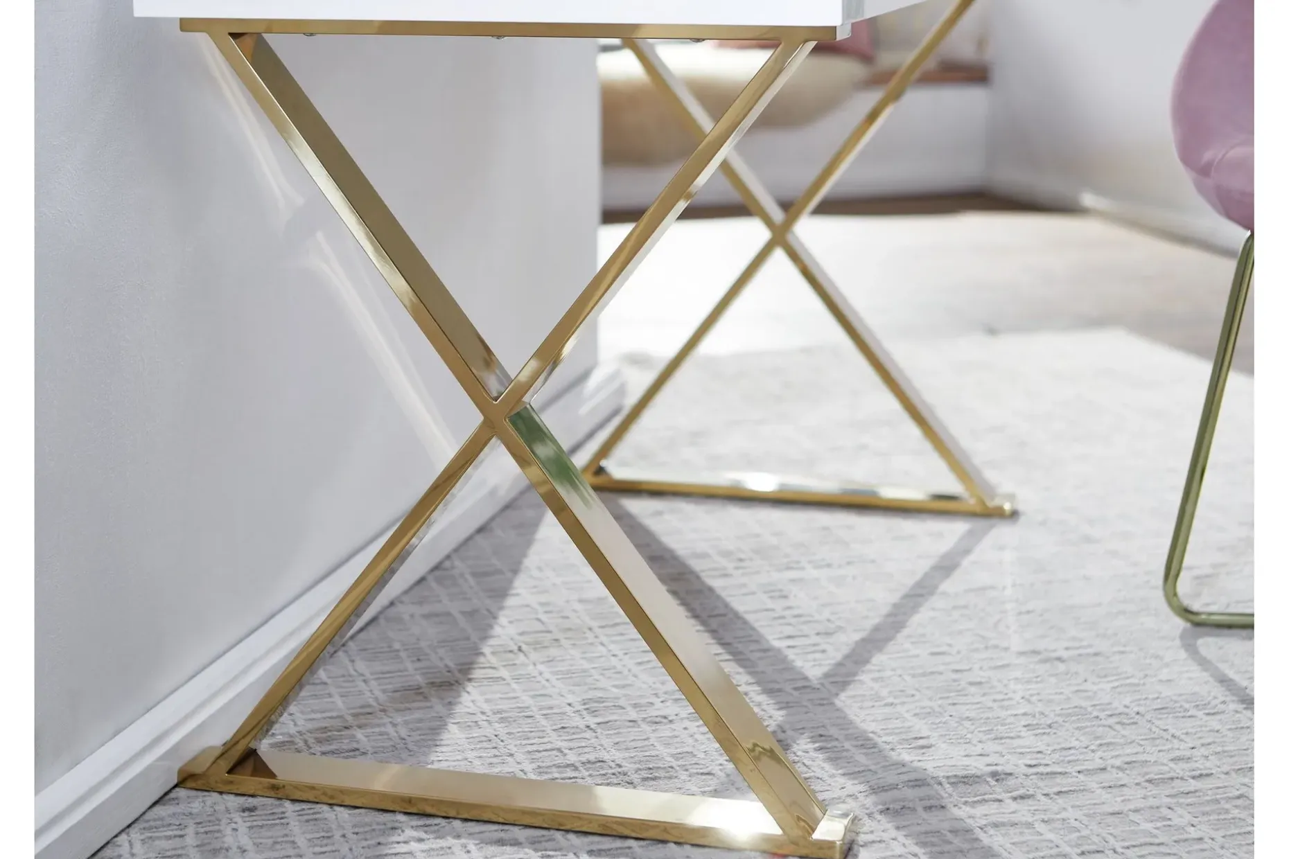 Willowdale Skrivebord 118 cm med Oppbevaring 2 Skuffer